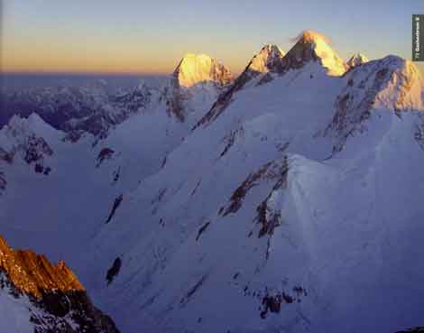 
Gasherbrum IV, Gasherbrum III, Gasherbrum II, K2 Sunrise From Gasherbrum I - 8000 Metri Di Vita, 8000 Metres To Live For book
